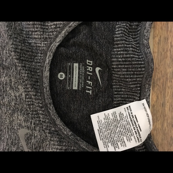 Nike Dri-Fit Run M Heather Gray shirt NWOT - Picture 2 of 2